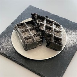 WAFFLE AL CARBONE VEGETALE